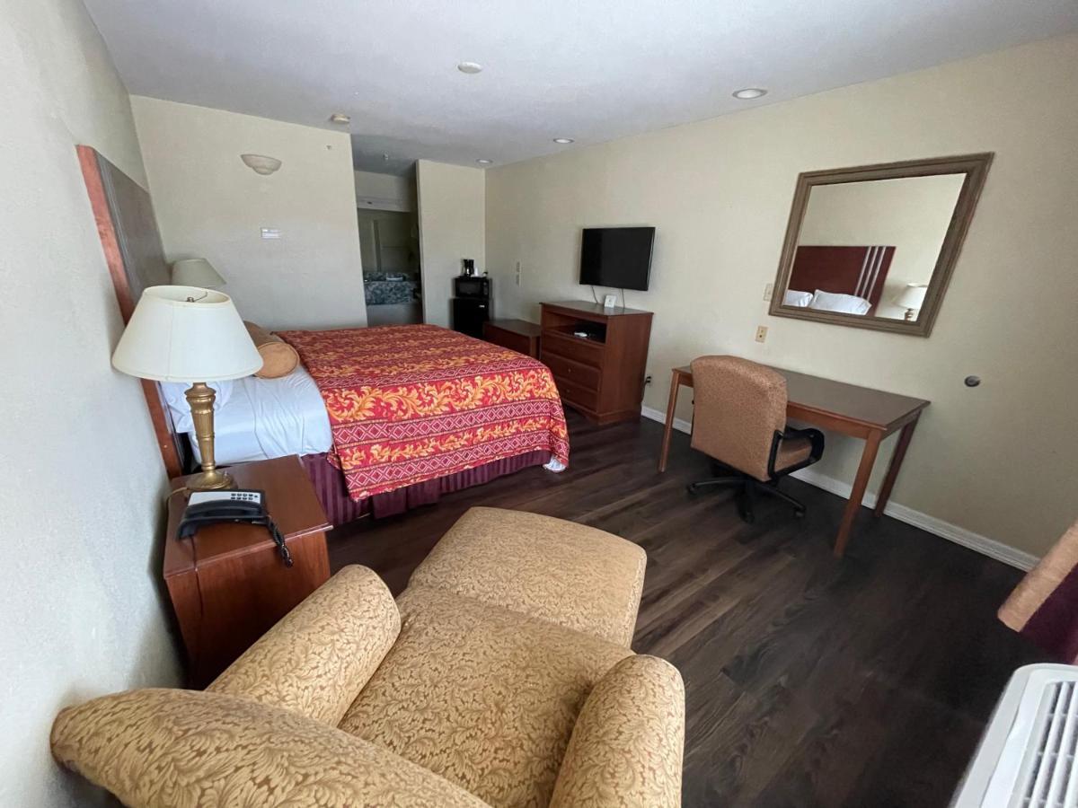 Riviera Inn And Suites 외부 사진