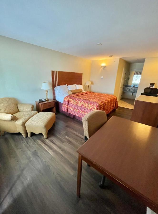 Riviera Inn And Suites 외부 사진